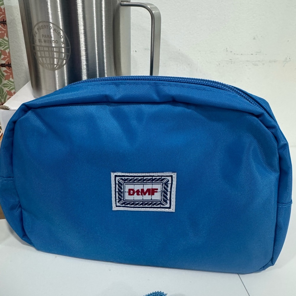 Bad bunny DTMF V.I.P complete gift bag - Picture 4 of 13